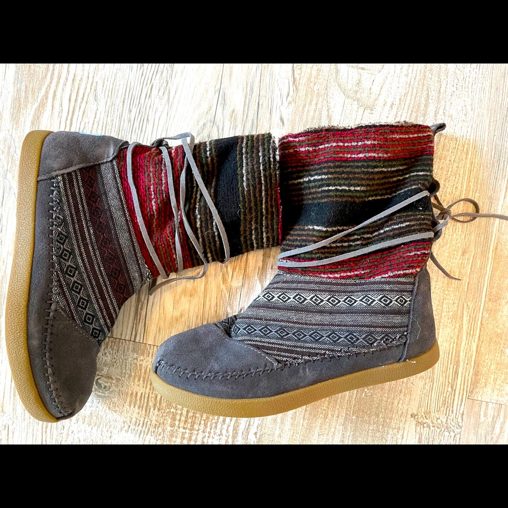 Toms booties 6.5 - Picture 1 of 4